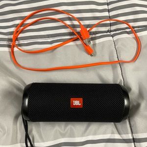 JBL Flip 3 Bluetooth Wireless Speaker
